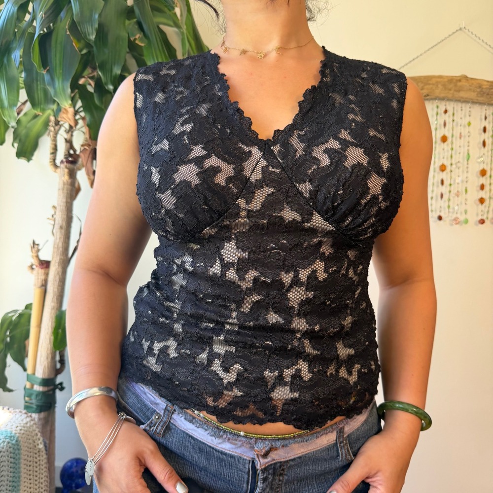 Vintage Lia 90s Black Lace Going Out Top Romantic V-Neck Sleeveless Made in USA